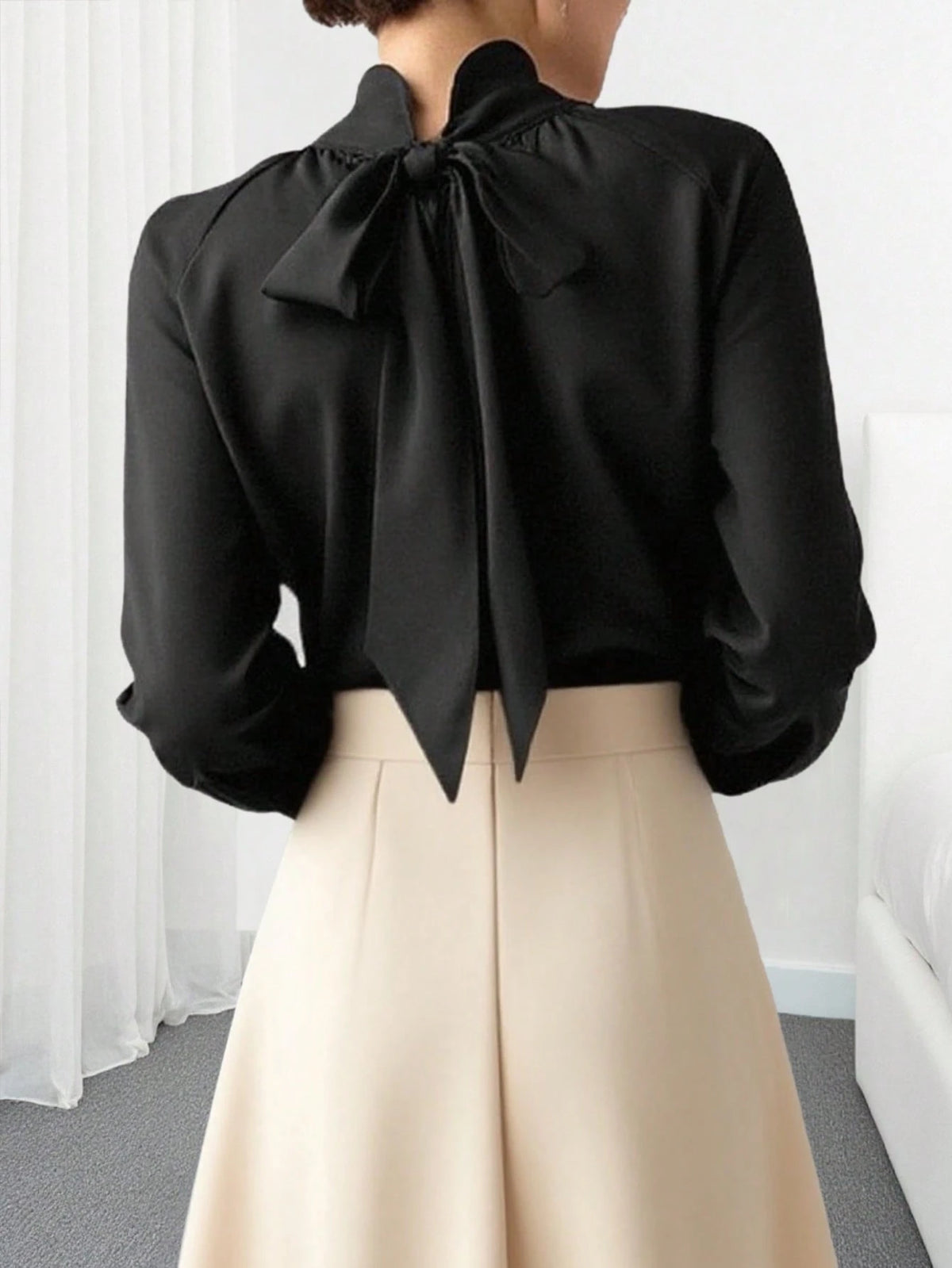 Women's Elegant Commuter Solid Color Stand Collar Lantern Sleeve Blouse Spring
