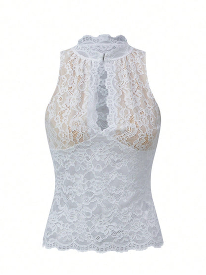 Women's Lace Tank Top Y2K Sheer Lace Slim Fit Blouse Summer Front Keyhole Slim Fit Vest Crew Neck Crop Tops Elegant Lace Cami Tops Going Out Blouse