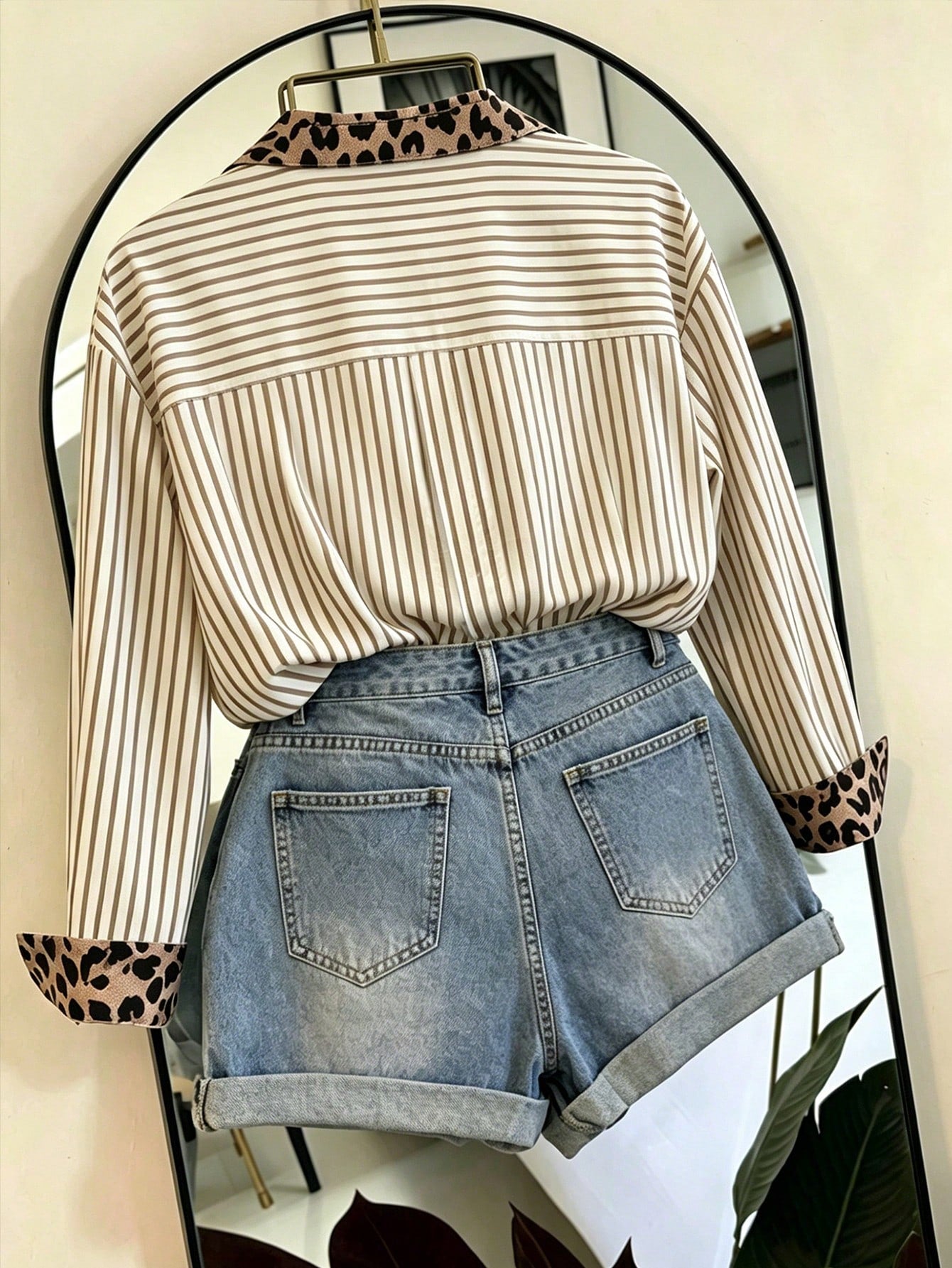 Women's Leopard Print Striped Pattern Collar Shirt Suitable For Daily Wear