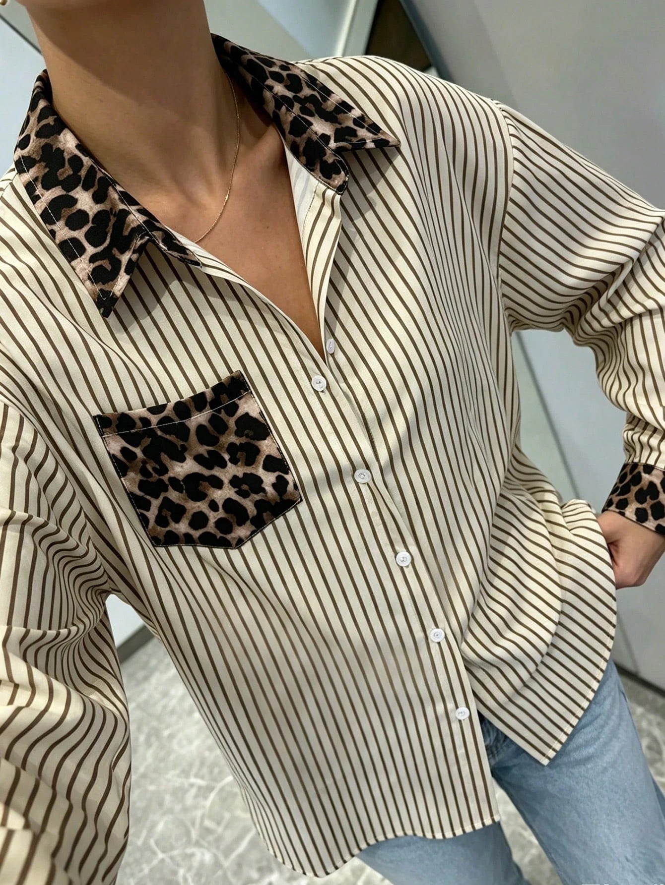 Women's Leopard Print Striped Pattern Collar Shirt Suitable For Daily Wear