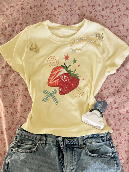 Women's Loose Round Neck Short Sleeve T-Shirt, Fresh Hand-Painted Strawberry Plaid Bow Print, American Retro Sweet Style Yellow Casual Summer