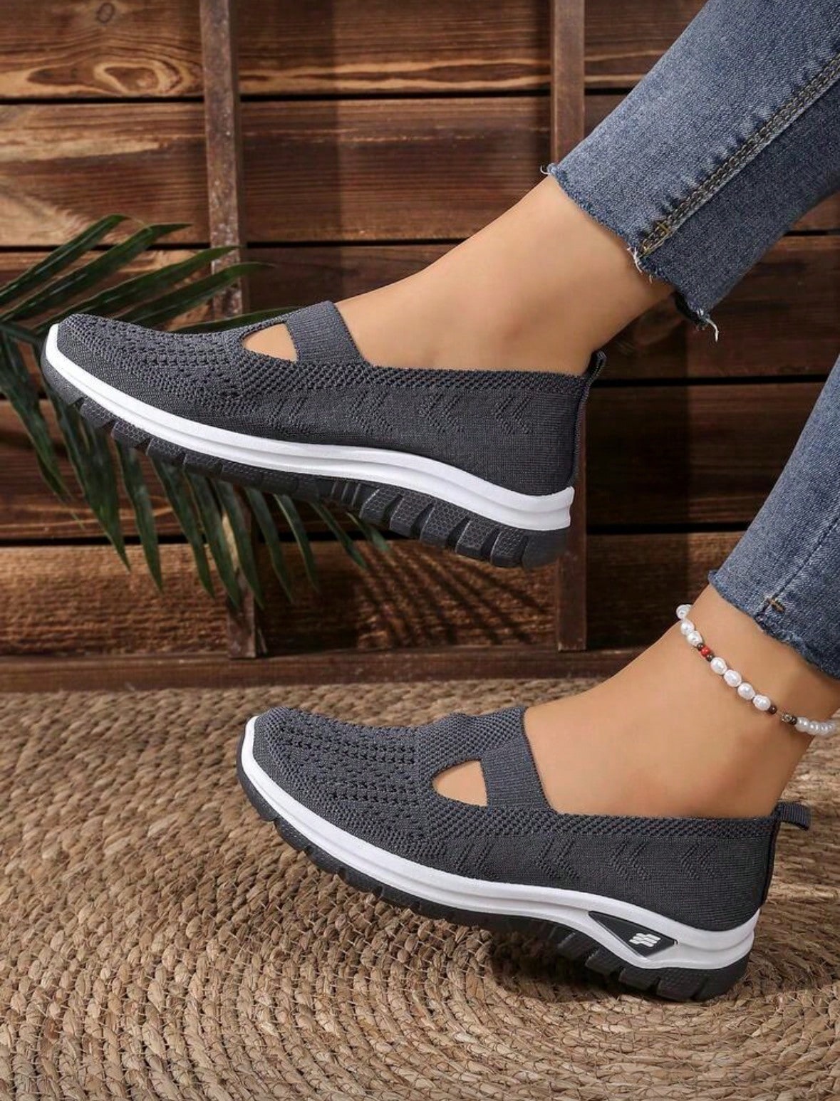 Women's Sequin Knit Mesh Wedge Platform Sneakers, Breathable Lace-Up Non-Slip Supportive Soles. White & Black Shiny Sequins, Great For Daily Outings, Shopping, Summer Street Photos