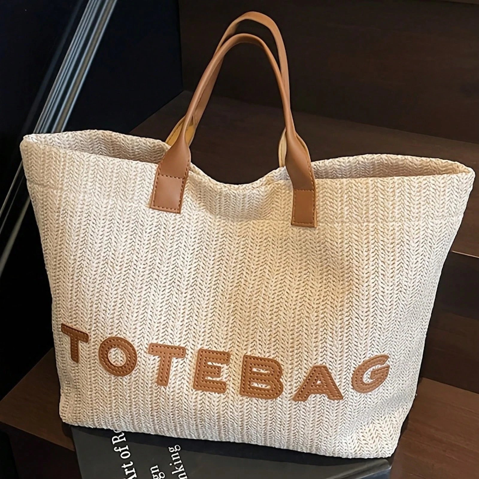 Women's Woven Handbag- Minimalist And Elegant Design, Suitable For Work, Travel, And Beach Scenes. Decorative Stitching And Fine Weaving Techniques