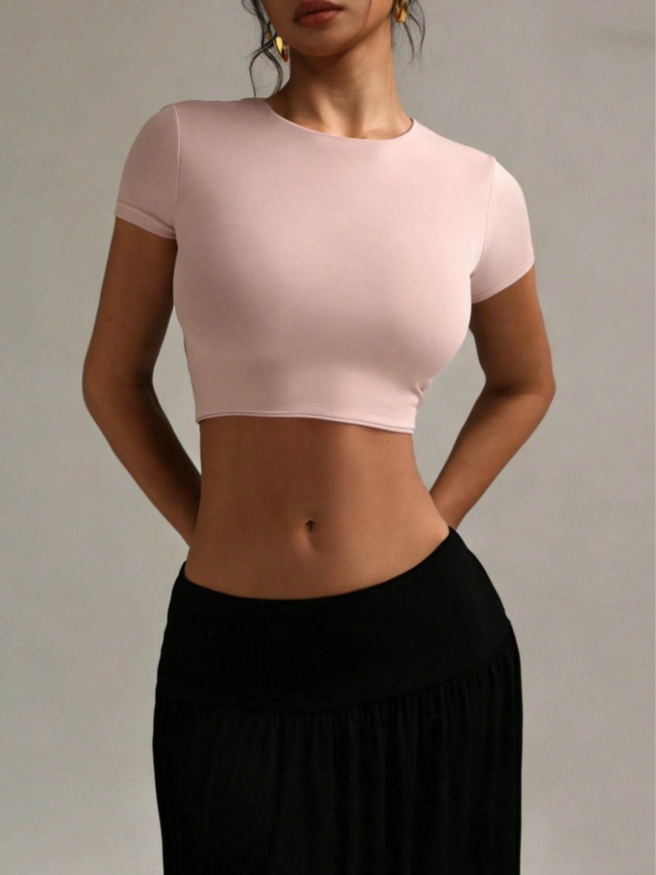 XLLAIS Small Round Neck Short Sleeve Fitted Sport T Shirt Cooling Layer Cute Summer White Tops 2025 Casual