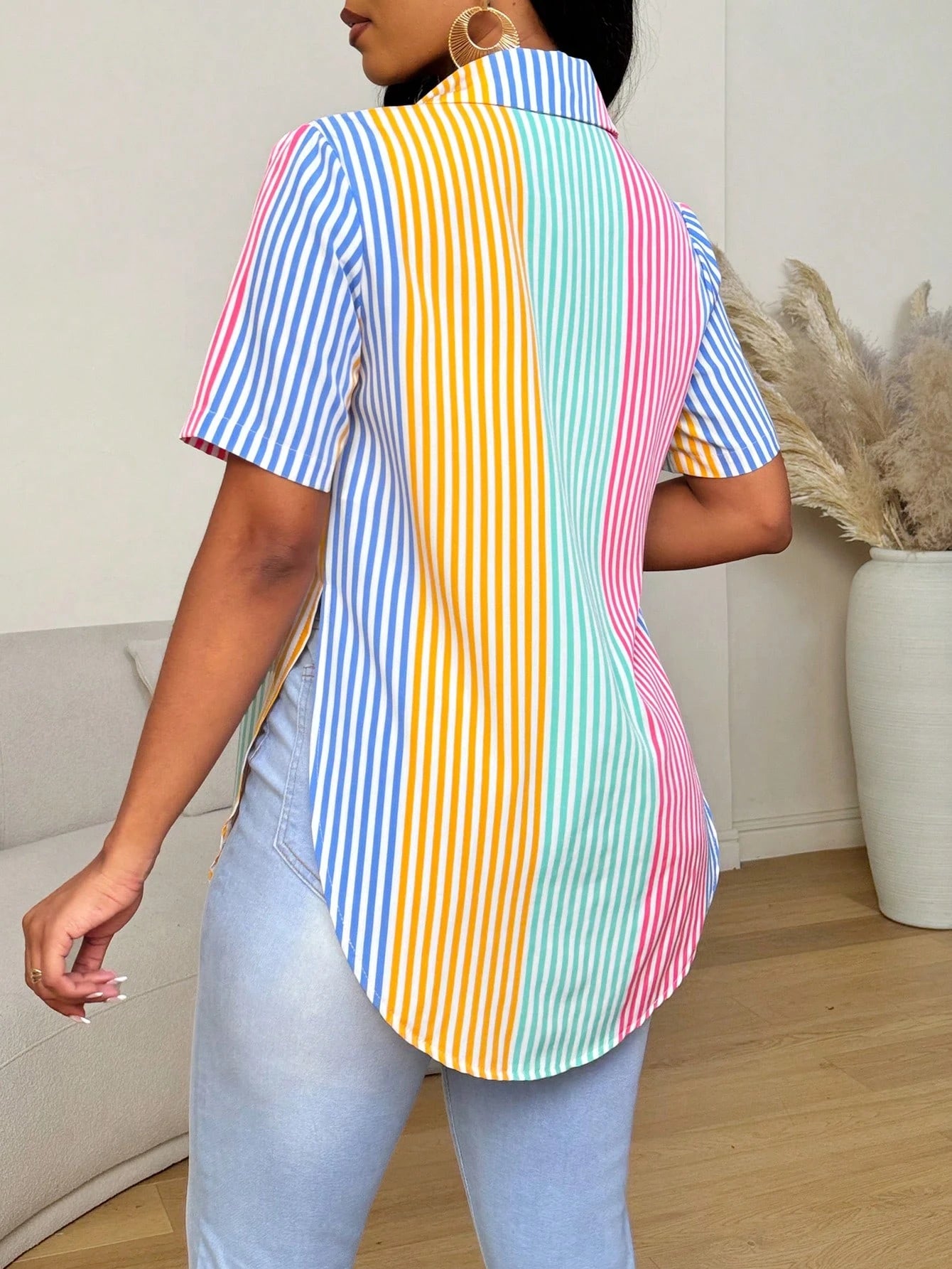 Xyvia Summer Casual Solid Color Side Slit Curved Hem Shirt