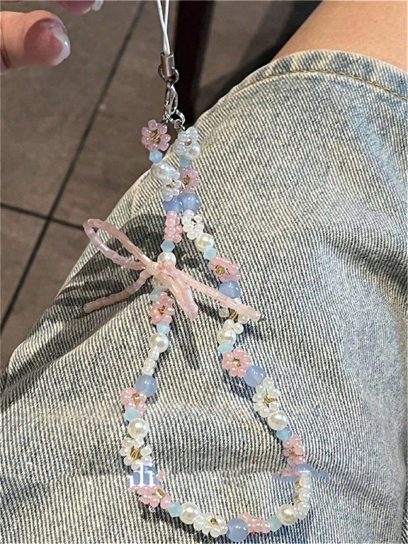 Y2K Cute Bowknot Flower Beaded Phone Lanyard Simplicity Short Phone Strap Style Phone Earphones Backpack Camera Chain Pendant Accessories Gifts For Mother, Family, Friends, Birthday, Holiday Phone Cha