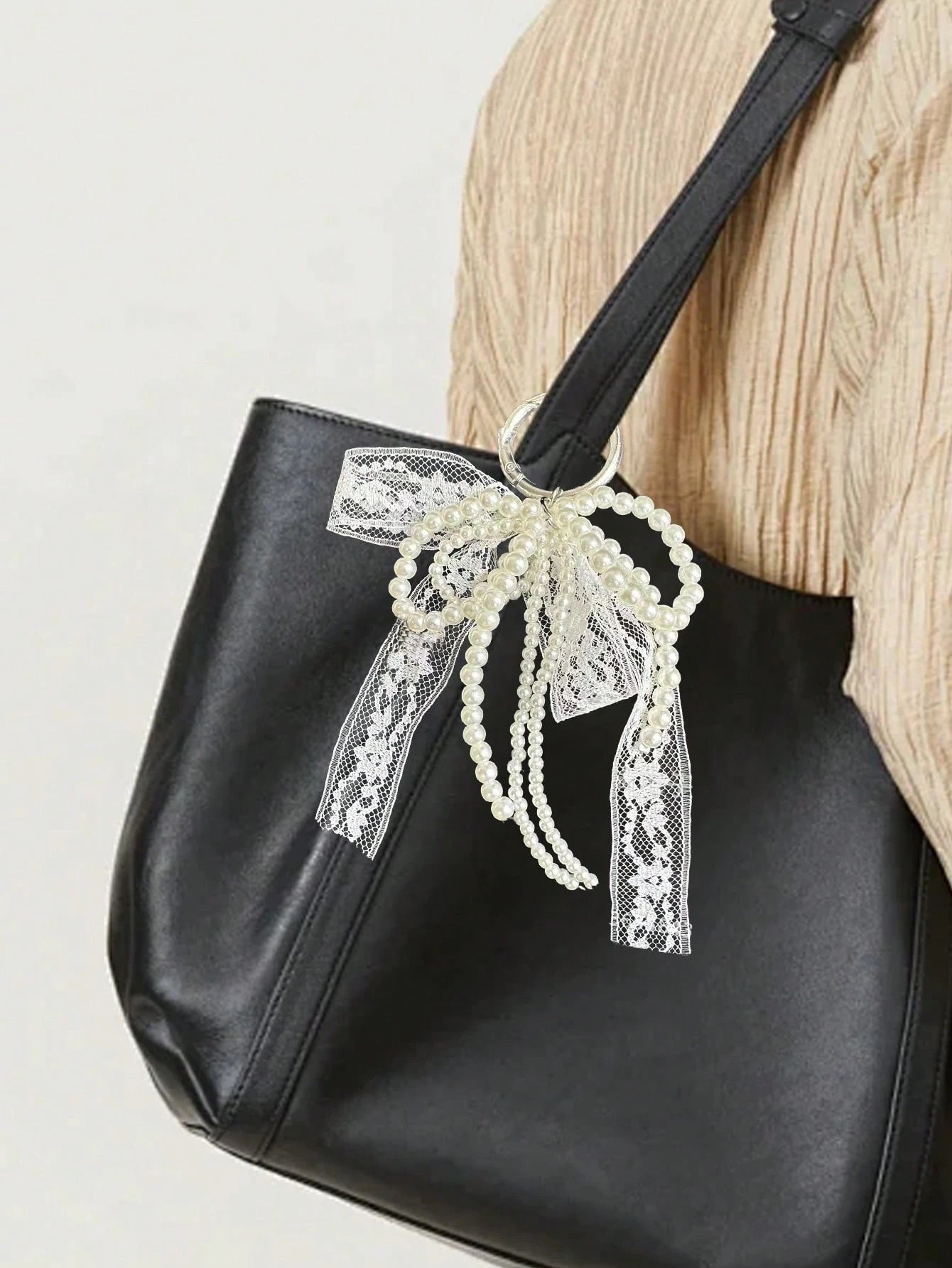 Y2K Cute Minimalist Fashion Beaded Pearl Bow, Bow Ribbon, Multi-Functional DIY Keychain/Bag Charm Set, Suitable For Couples, Women, Girls And Best Friends For Daily Wear. An Ideal Gift For Holidays.