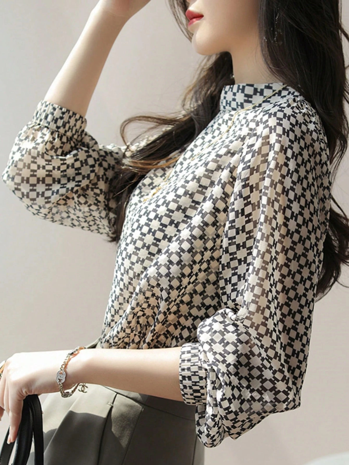 YUXIN Women's Vintage Plaid Chiffon Blouse, Stand Collar Lantern Sleeve, Casual/Light Business Wear, Breathable Fitted Fashionable Top, Spring/Summer White